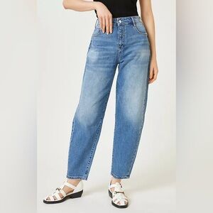 Pilcro Mom/Barrel Style Jeans